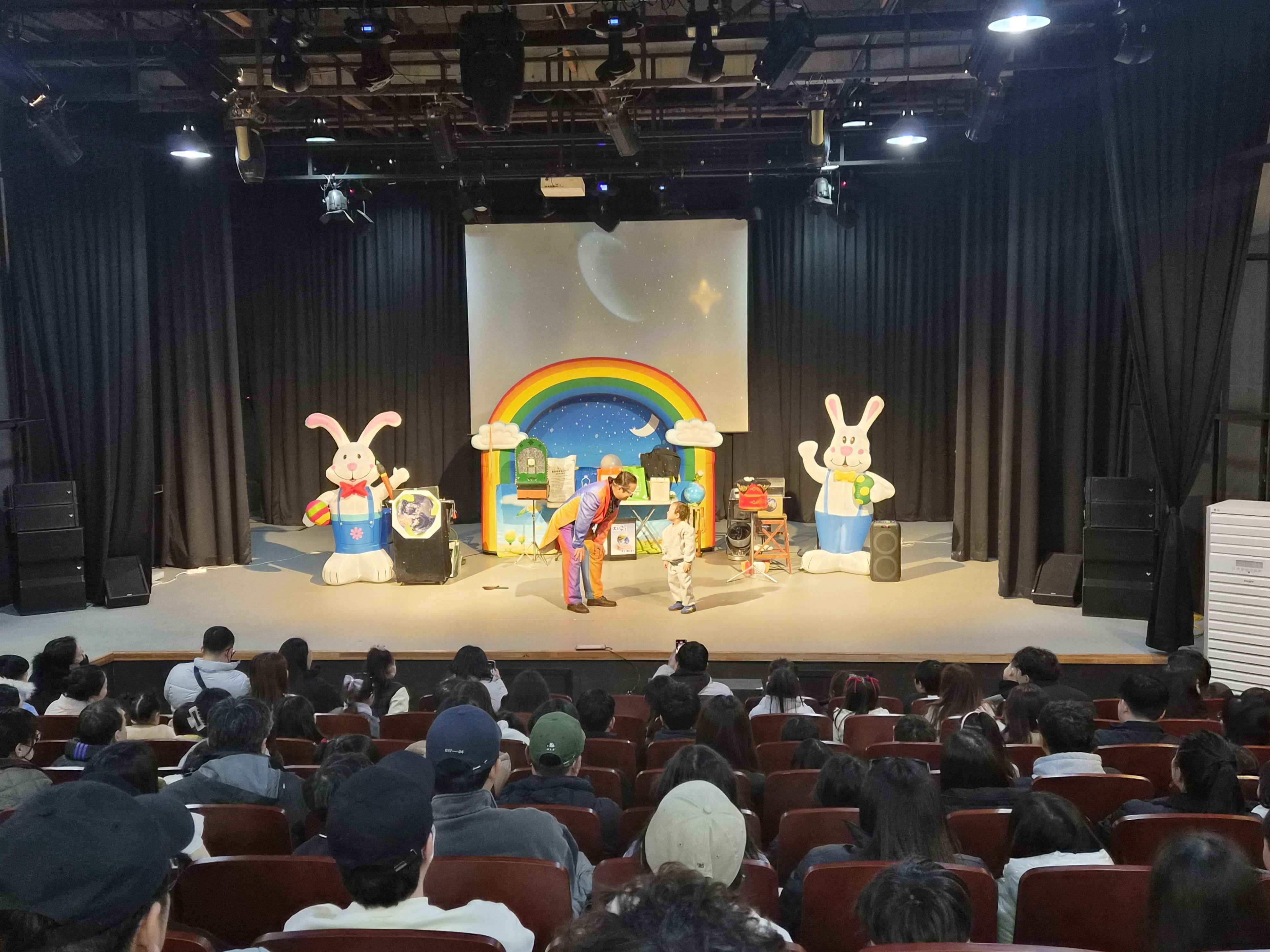 삼례문화예술촌설가족한마당성황-LED마술쇼3 (1).jpg