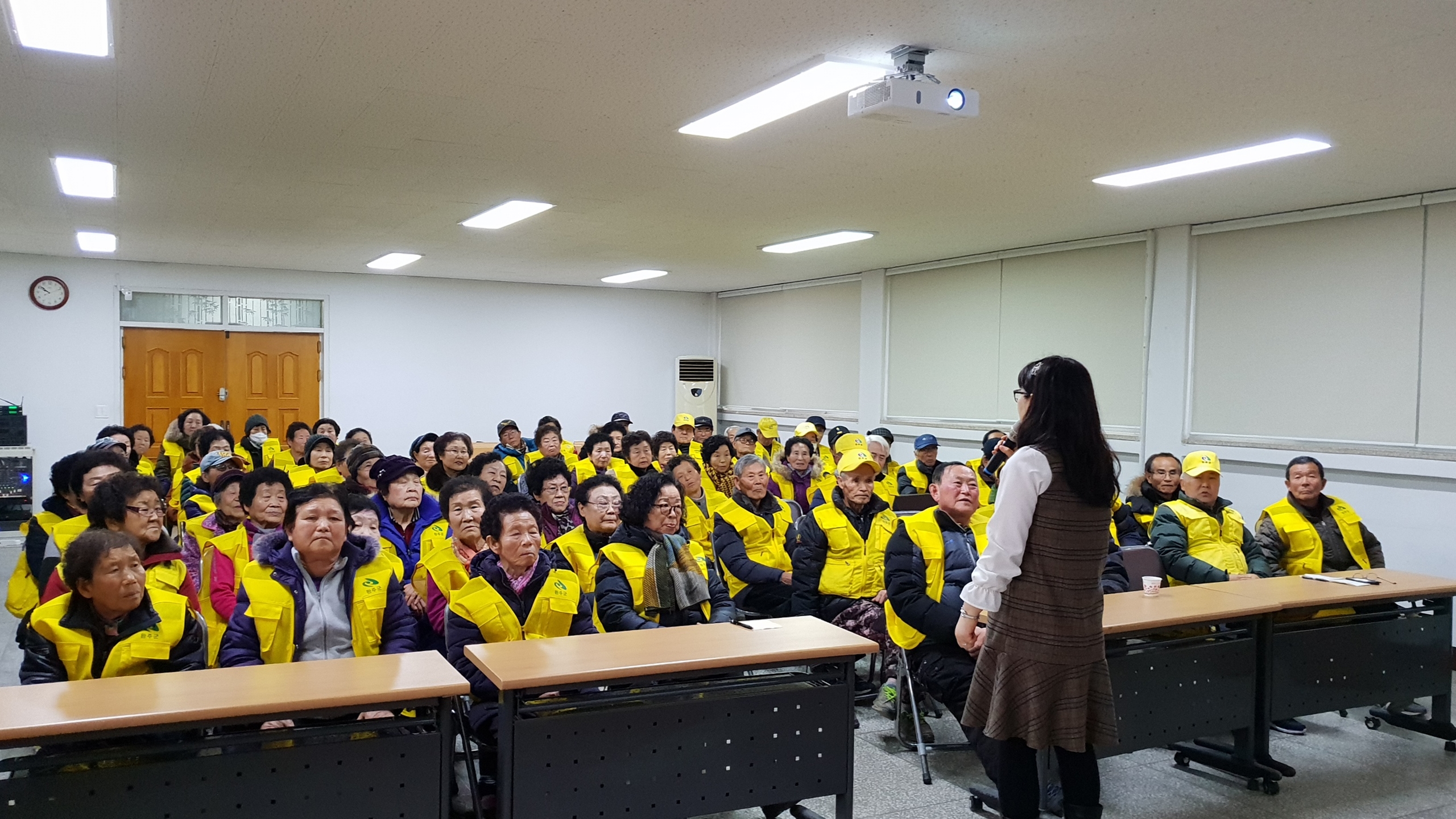 “노인이 노인을 돌봅니다”1
