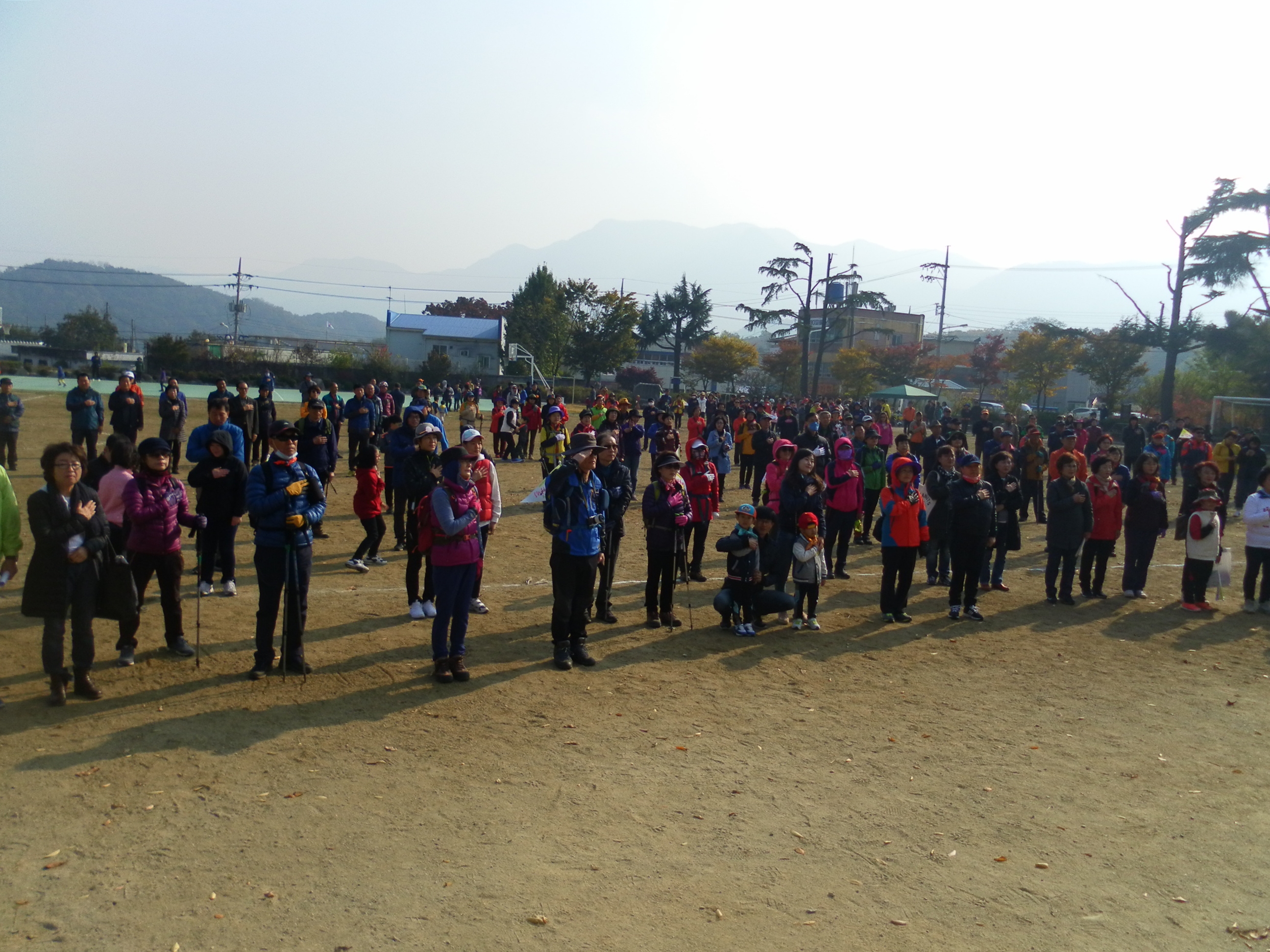 “가을향기 가득한 구이저수지 같이 걸을까요”2