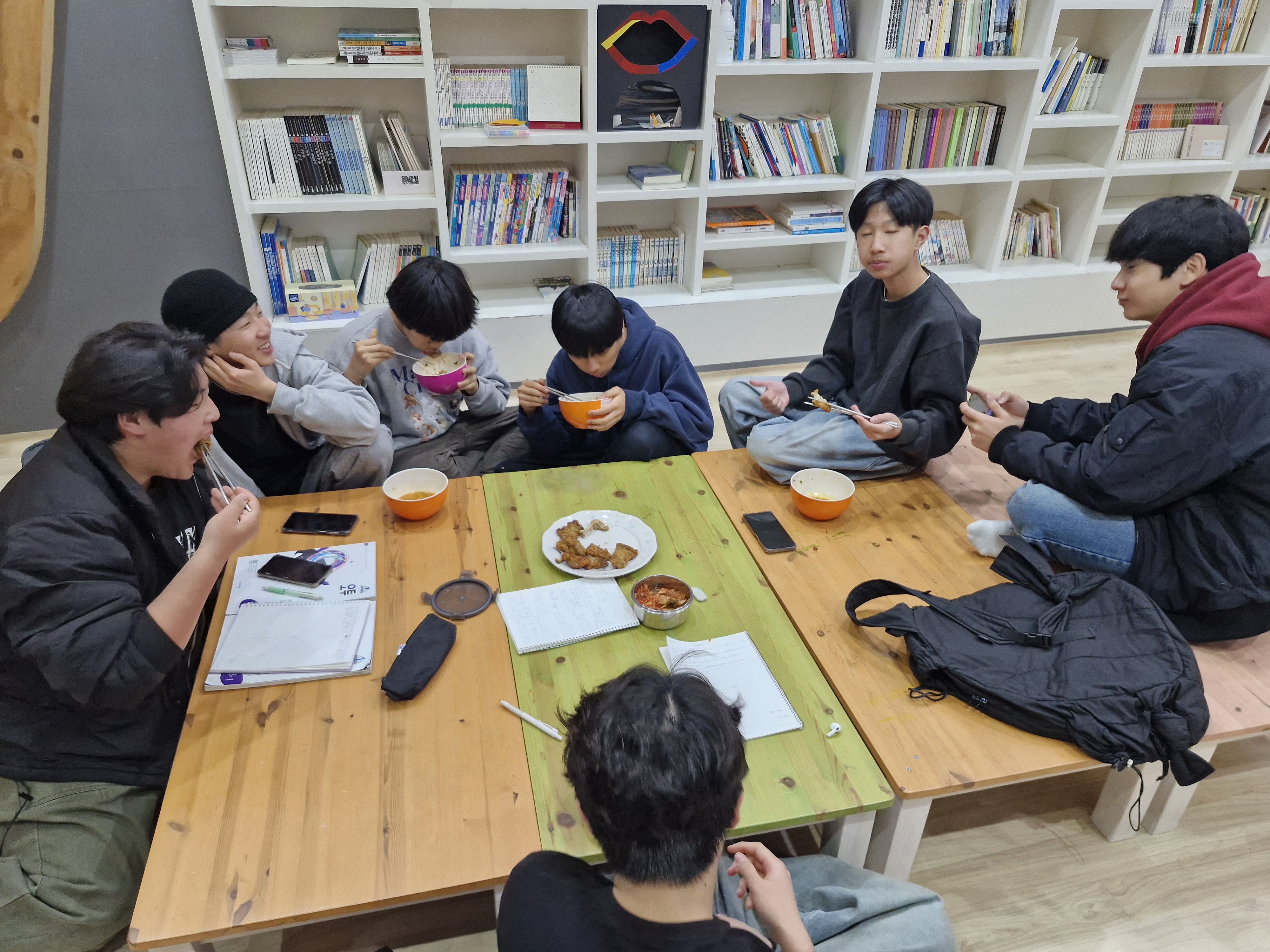 고래 일상 모습 (2).jpg