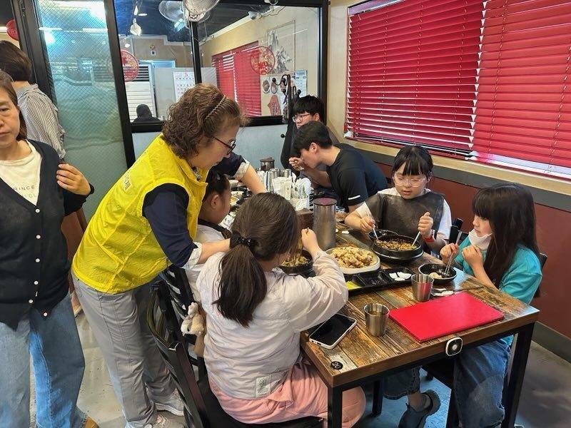 용진읍_취약계층아동점심제공 (1).jpg