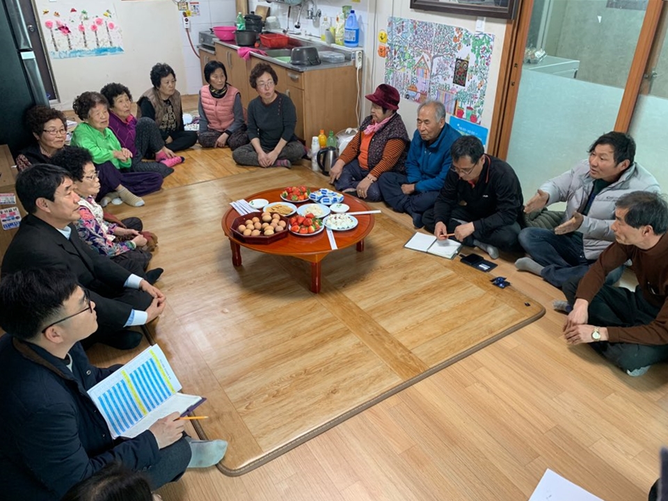 사랑방주민좌담회(백두마을).jpg