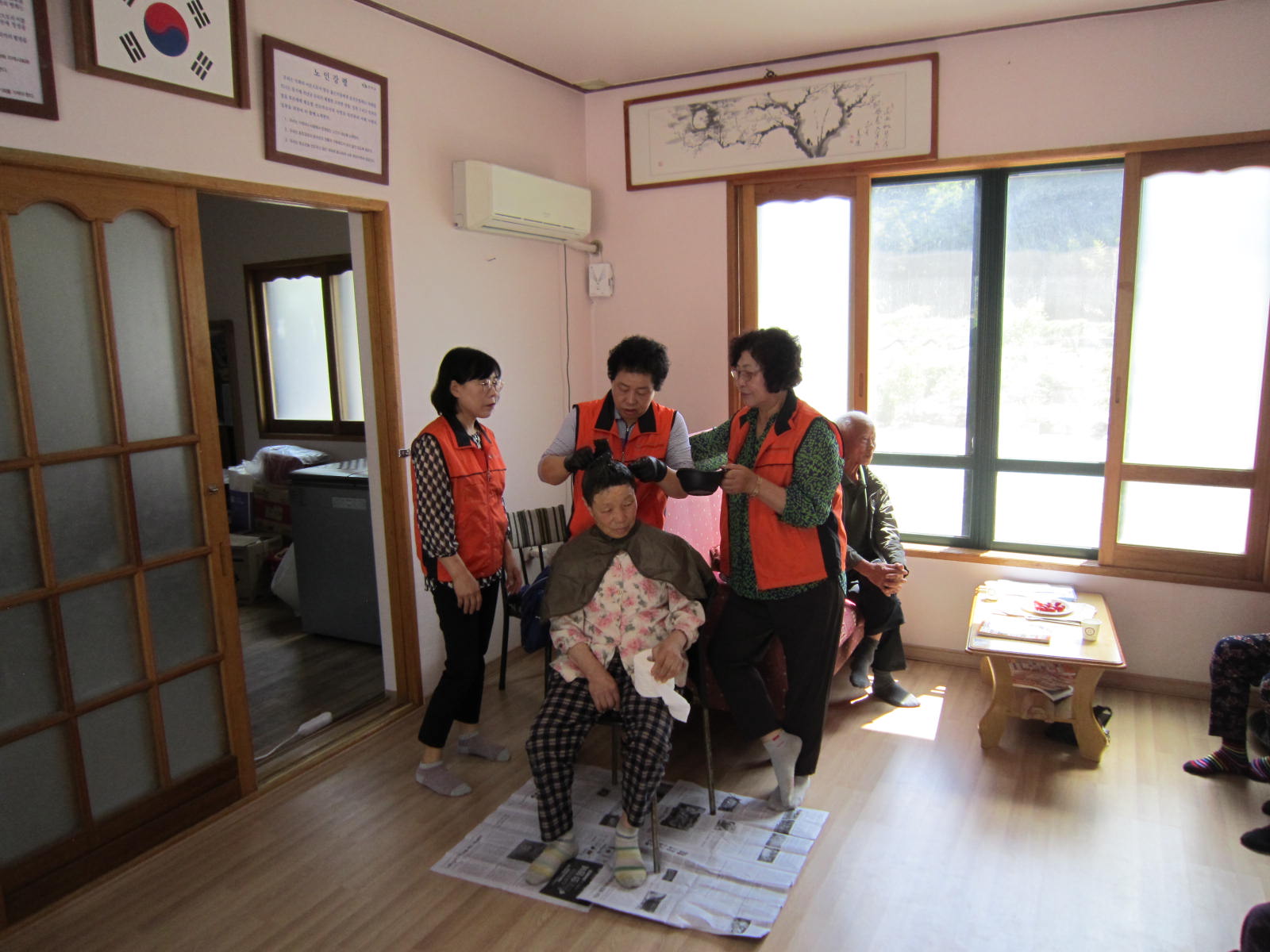 동상면이미용봉사.JPG
