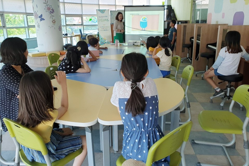 아동성교육사진2.jpg