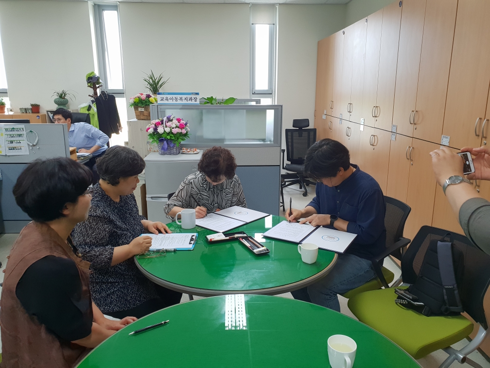 공동체미디어업무협약사진2.jpg
