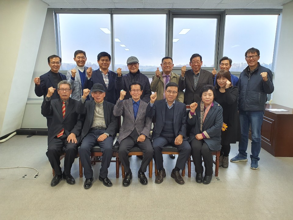 웅치이치간담회사진.jpg