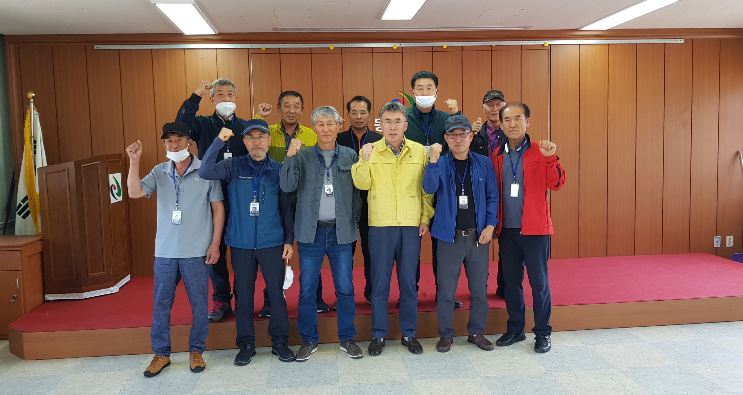 동상면산림보호원과함께.jpg