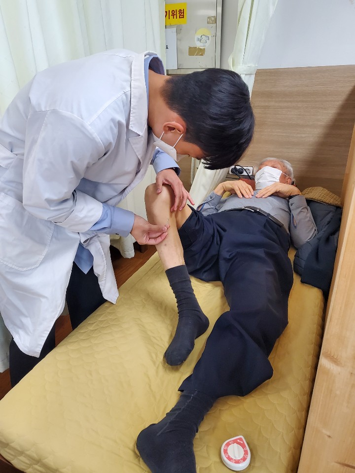 이동진료(한의약)(2).jpg