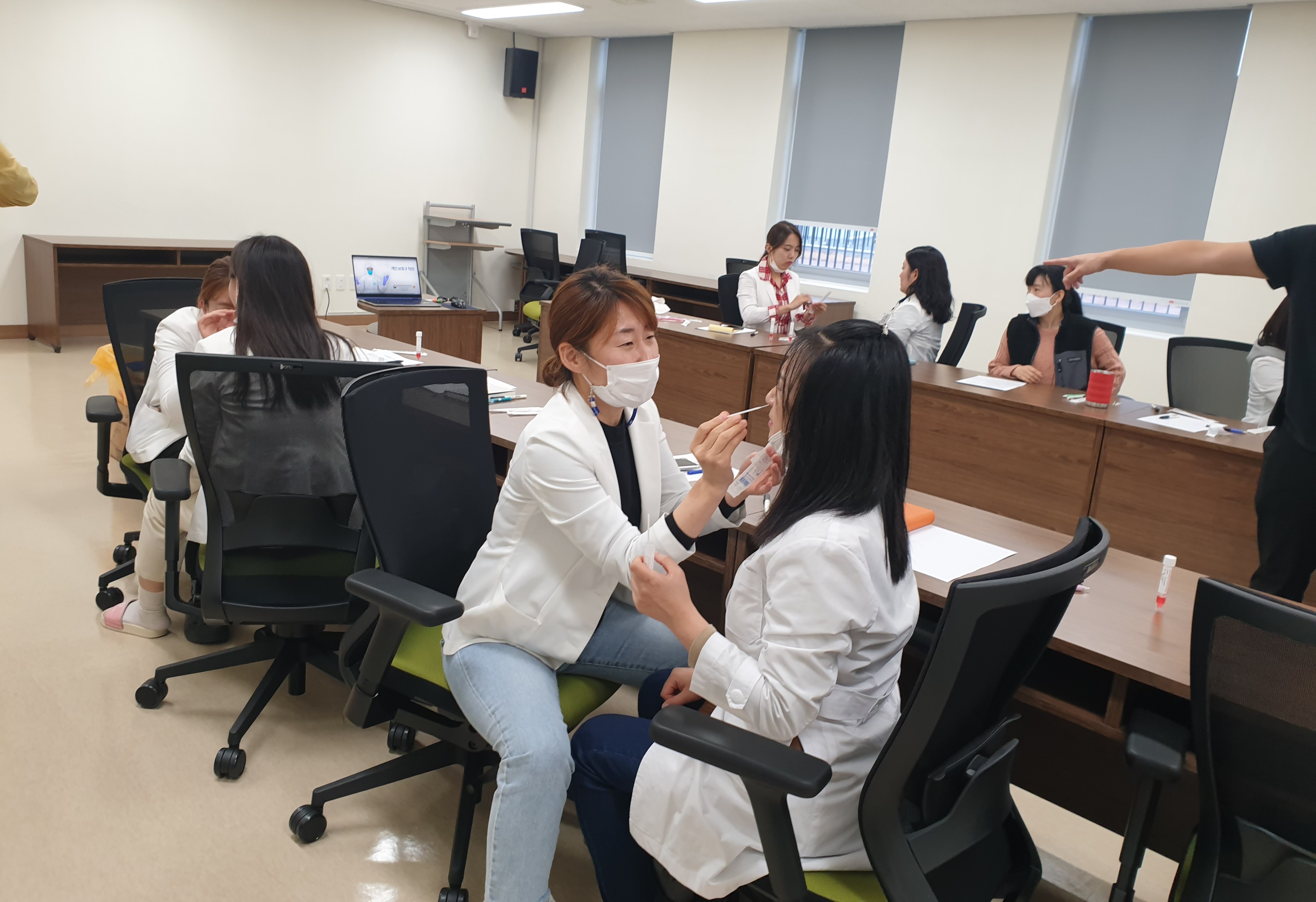 간호인력검체채취교육.jpg