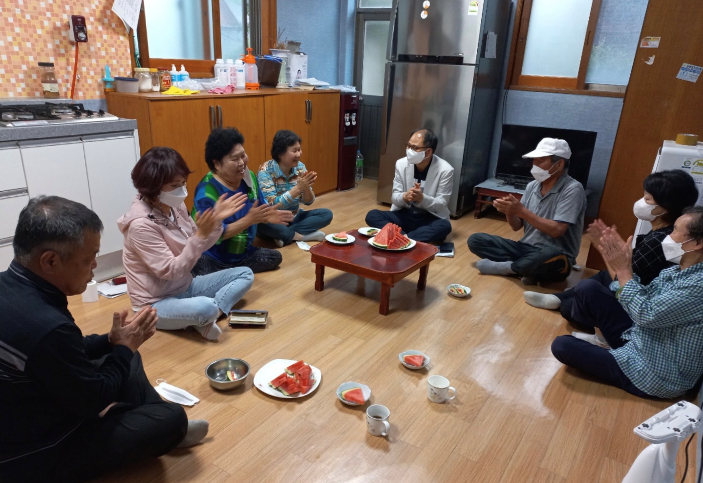 상관면경로당순회방문사진2.jpg