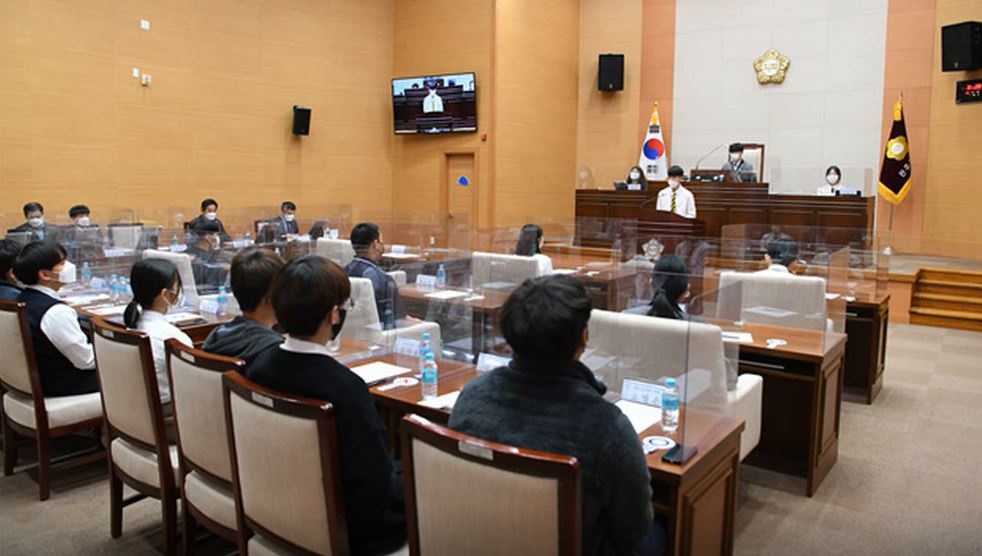 어린이청소년회의사진.JPG