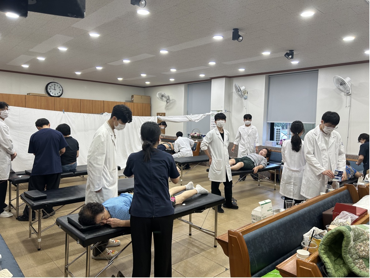 운주면_운주교회우석대의료봉사.jpg