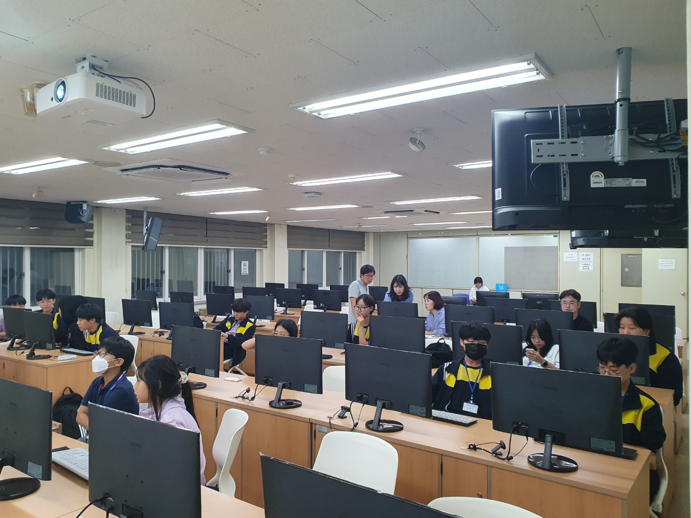 아동청소년유튜브크리에이터발대 (2).jpg