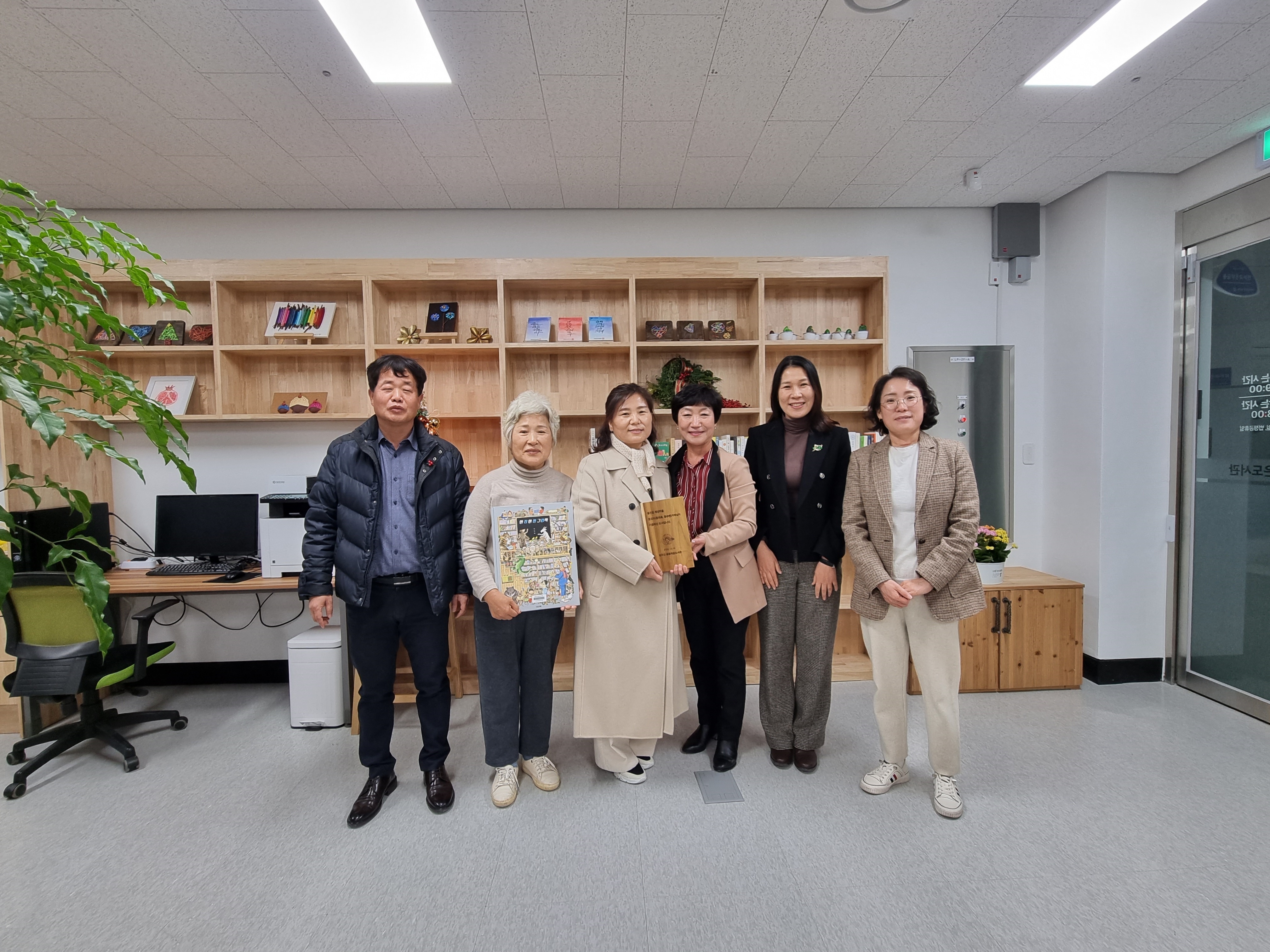 도서기증_용꿈작은도서관.jpg