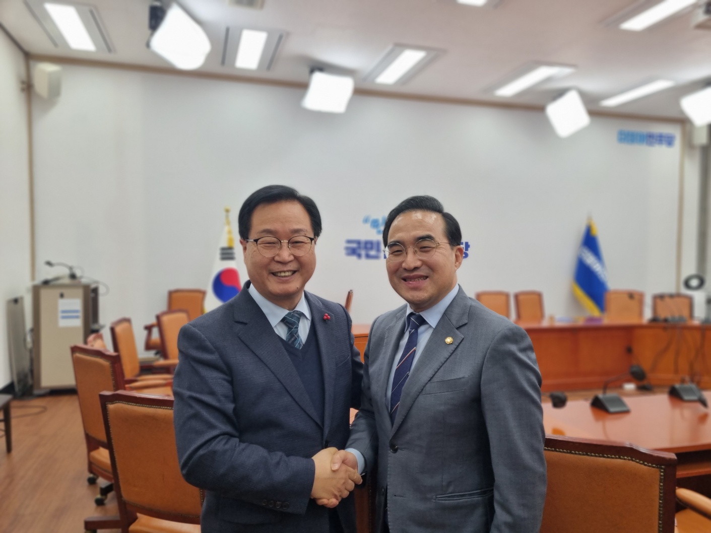 국회방문-박홍근1.jpg