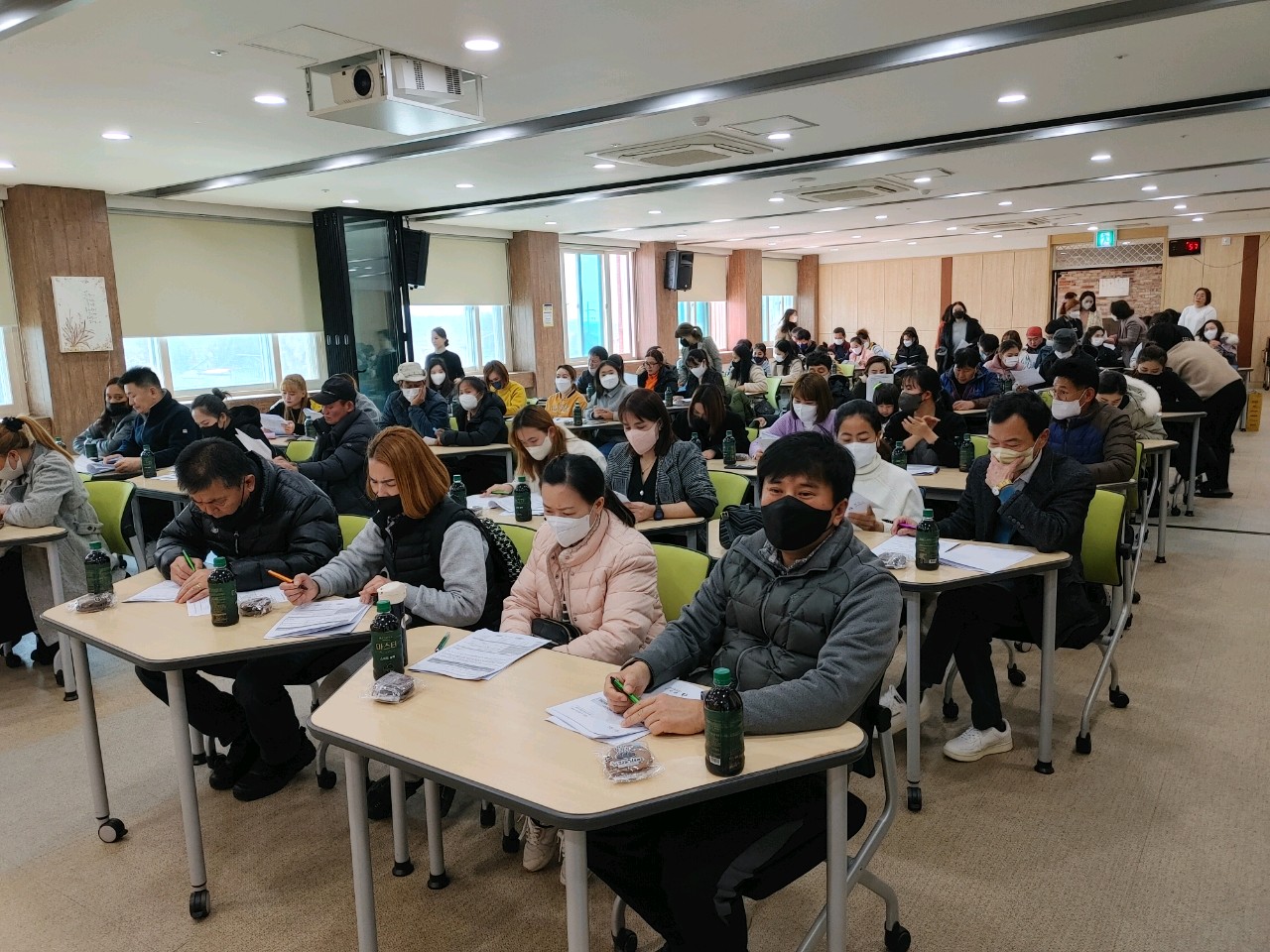 20230223_결혼이민자가족계절근로설명회(2).jpg