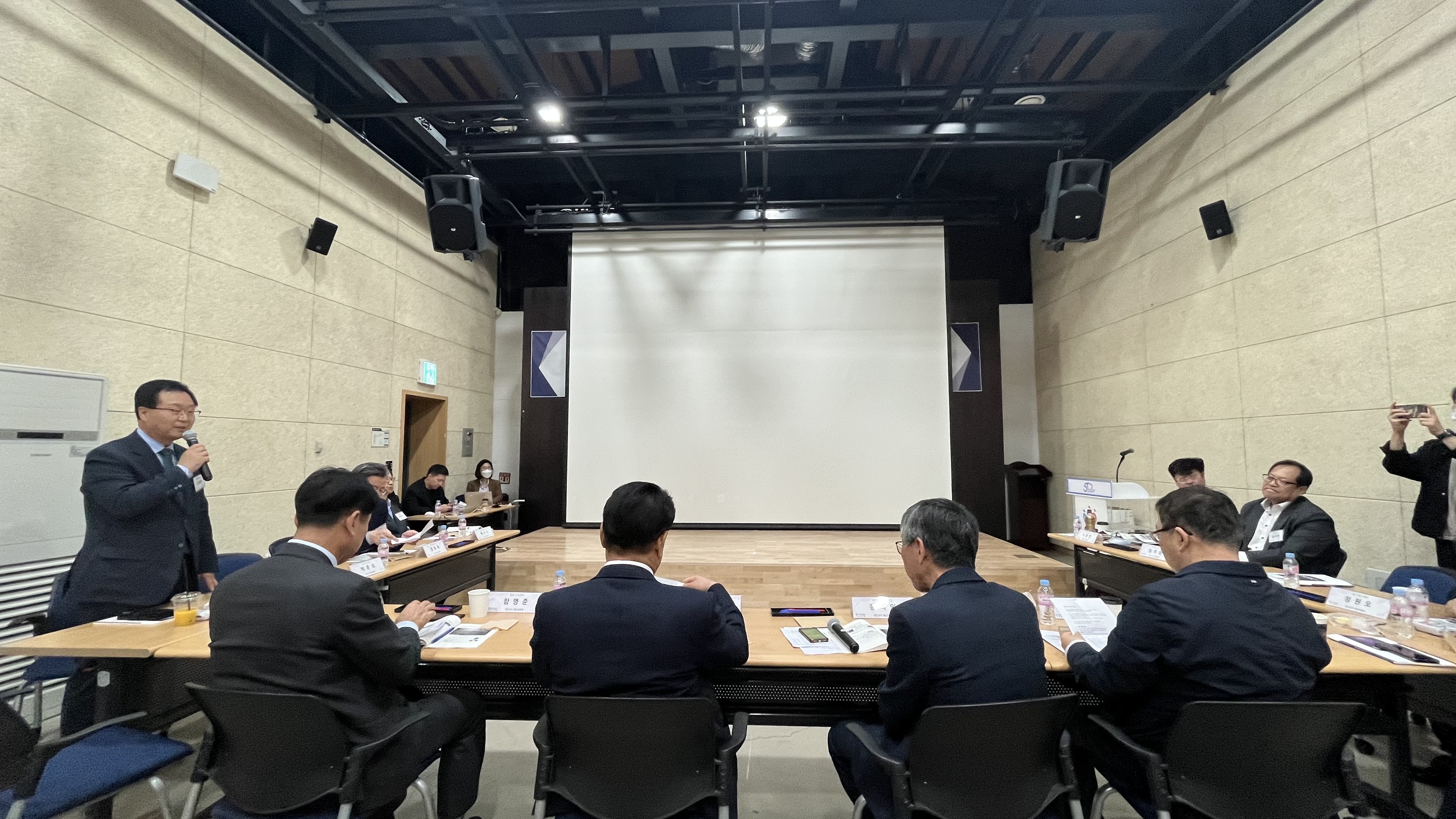 목민관클럽정기포럼1.jpg