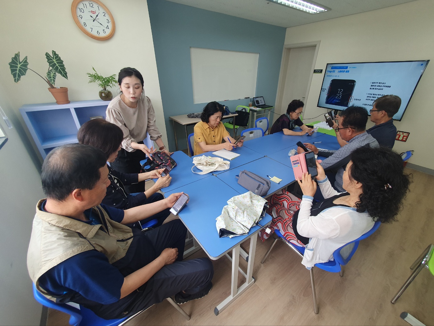 LH삼봉사회복지관스마트폰활용교육.jpg