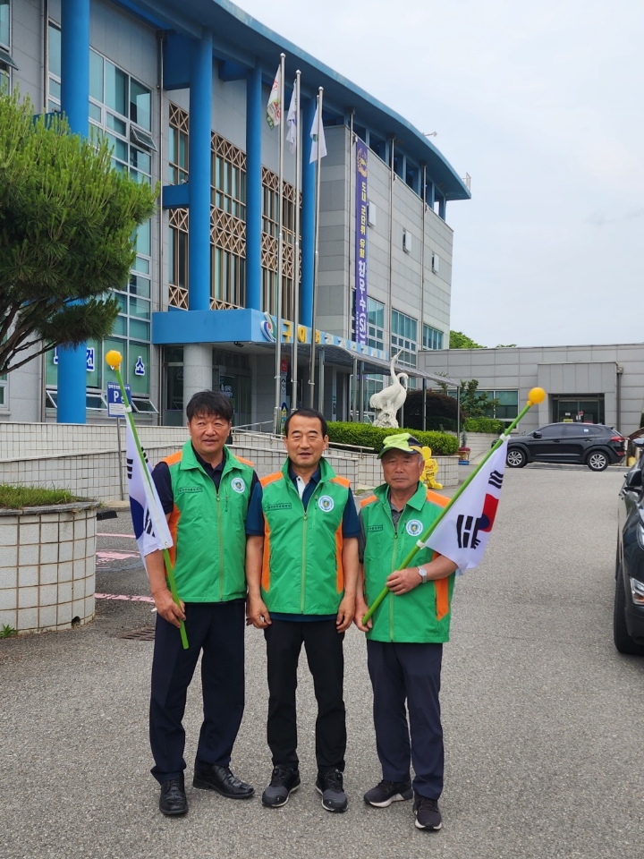 구이면_자율방재단태극기달기운동.jpg