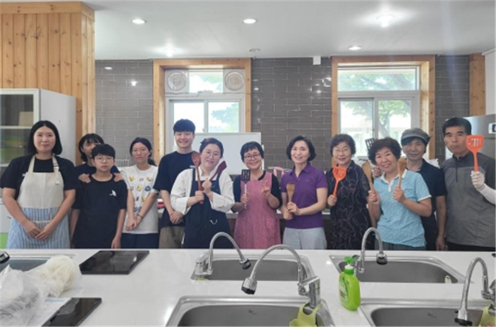 교육아동복지과레스토랑요리교실(1).jpg