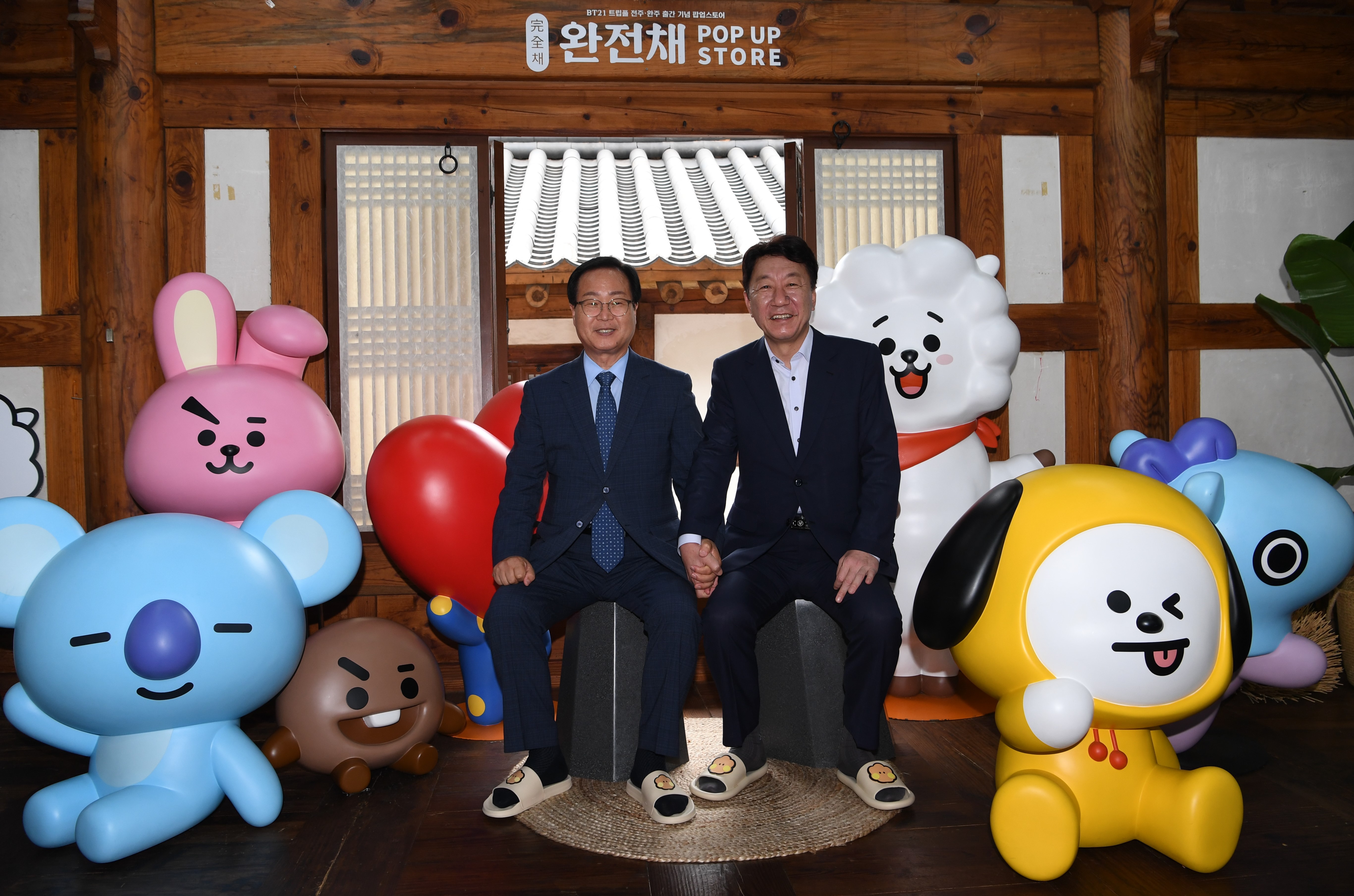 BT21트립풀팝업스토어(2).JPG