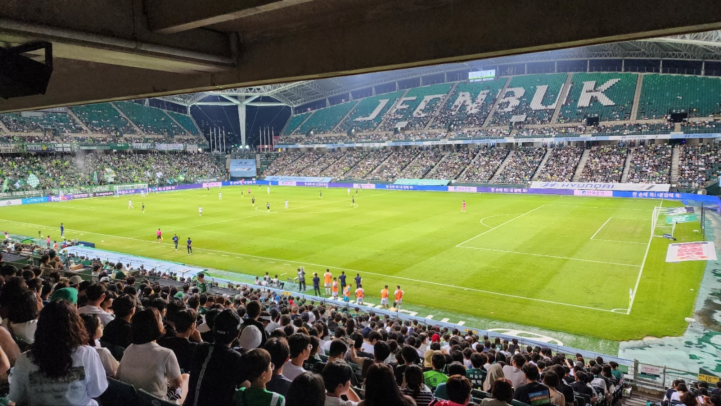 티아고선수청소년홈경기초청.jpg
