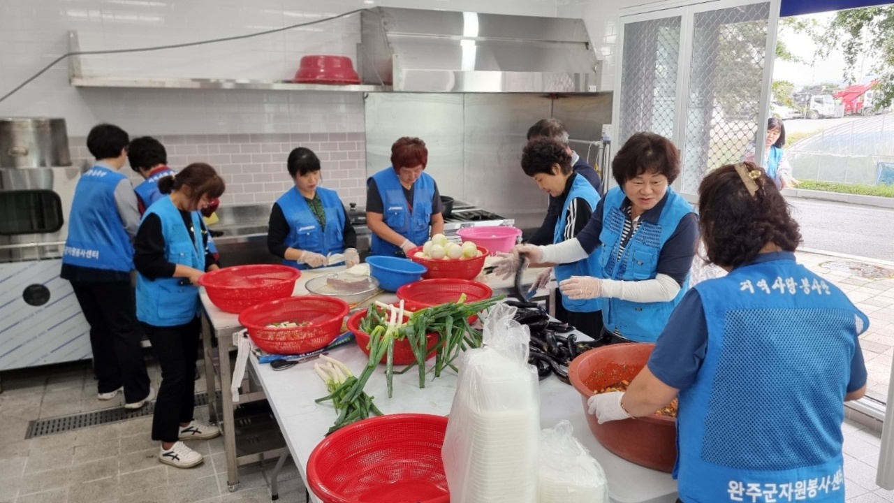 봉동읍_지역사랑봉사단불고기전달.jpg