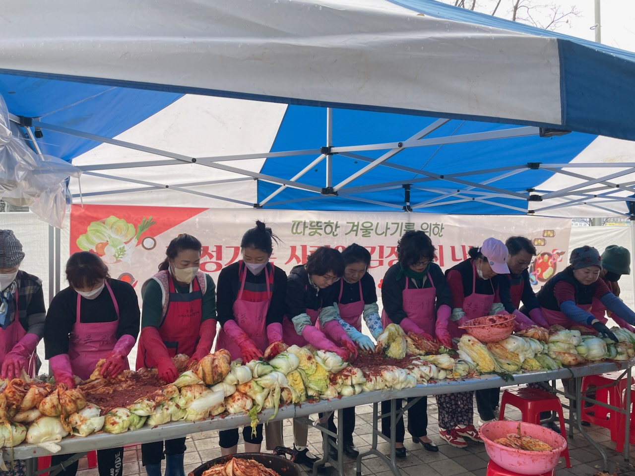 봉동읍_사랑의김장나눔 (2).jpg