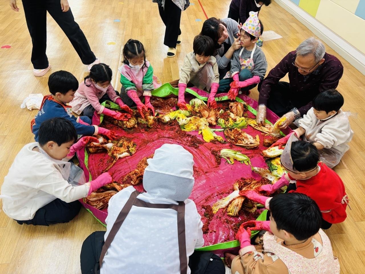 상관면 아란놀이터 김장김치 사진1.jpg