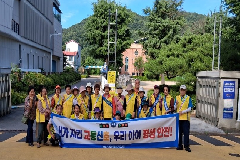 “얘들아 좌우 살피렴” 통학로 안전 나선 완주 어르신들