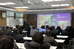 완주군 어르신이 버스 승하차 돕는다