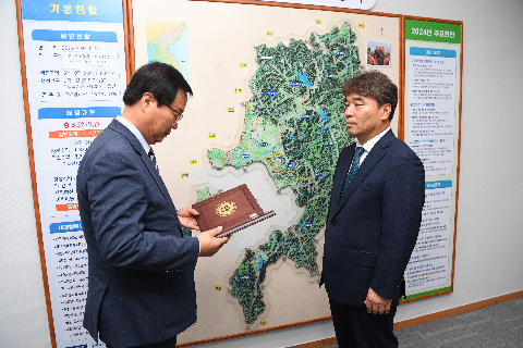 문성철 부군수 사령교부 (1).JPG