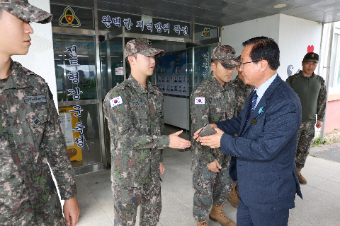 추석맞이 군부대 및 사회복지시설 방문 (4).JPG