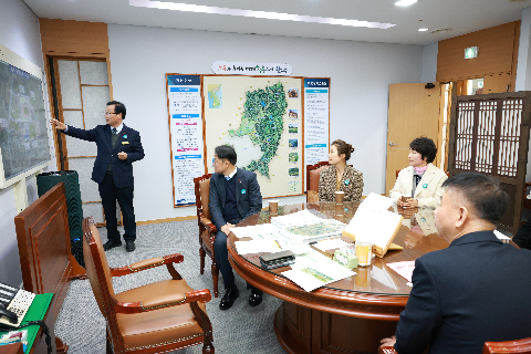 인재육성재단 장학금 전달식 (12).JPG