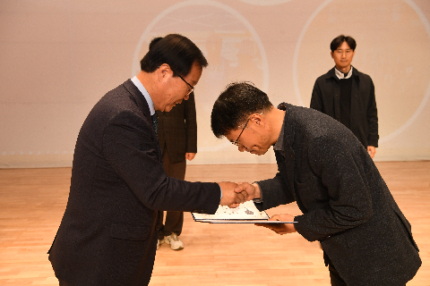 직원월례회 (80).JPG