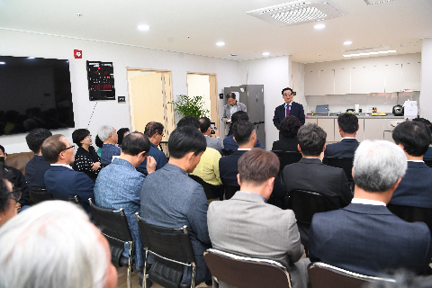 모아미래도 1차 경로당 개소식 (23).JPG