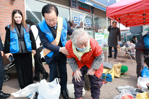 고산시장 설맞이 전통시장 장보기 행사 (17).JPG