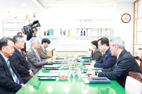 독서국가 완주 추진 협의회 업무협약 (3).JPG