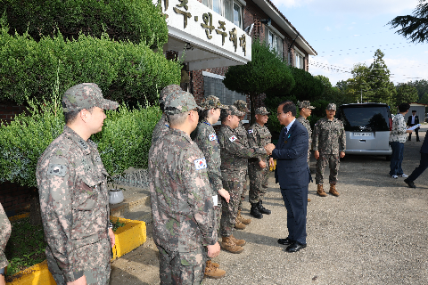 추석맞이 군부대 및 사회복지시설 방문 (28).JPG