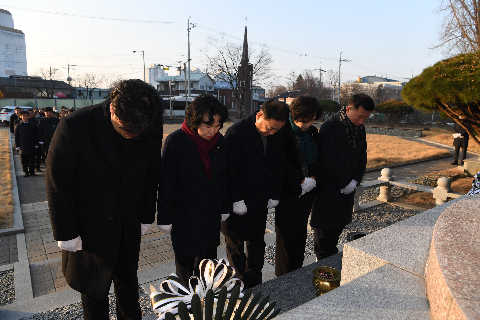 새해 충혼탑 참배 (16).JPG