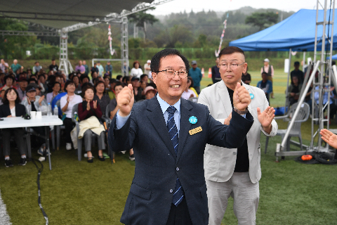 화산면민의날 노래자랑 시상 (2).JPG