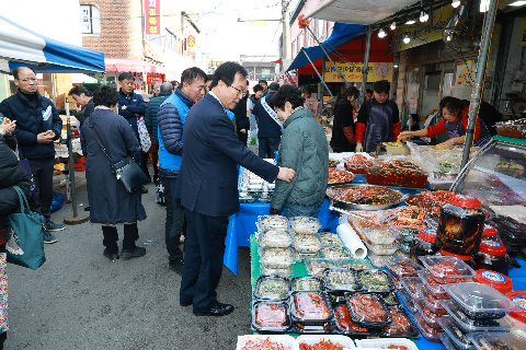 전주상공회의소 설맞이 전통시장 이용 캠페인 (22).jpg