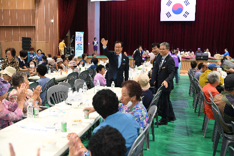 삼례읍 어르신 문화공연및 나눔행사 (5).JPG