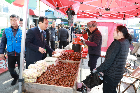 전주상공회의소 설맞이 전통시장 이용 캠페인 (32).jpg