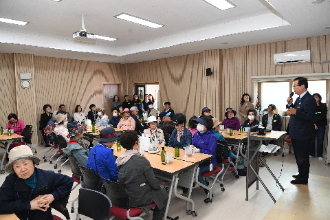 치매 인식개선프로그램 브레인up 힐링day (22).JPG