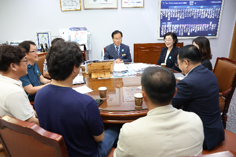 티앤제이건설 군계10동지회 기부금 전달식 (3).JPG