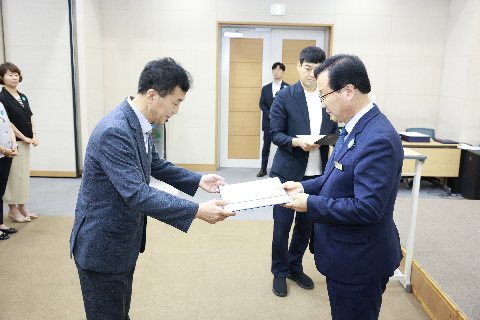 하반기 사령교부 6급이상 (27).JPG