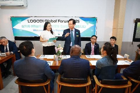 주한외교사절 완주방문 환영 (5).JPG