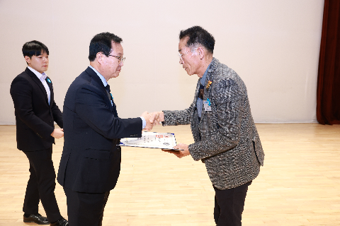 종무식 및 문성철 부군수 이임식 (7).JPG