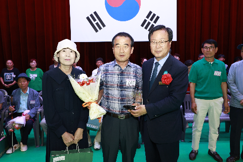 효도대상 시상 및 어르신 위안행사 (57).JPG